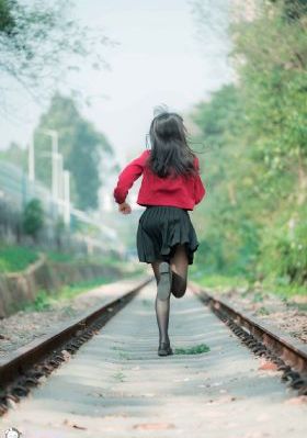 年轻妈妈四